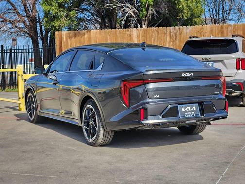 2026 Kia K4 GT-LINE