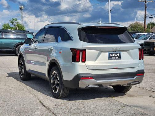2026 Kia Sorento S