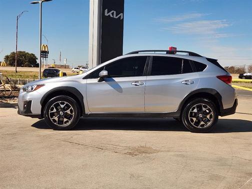 Ice Silver Metallic 2018 Subaru Crosstrek 2.0i Premium