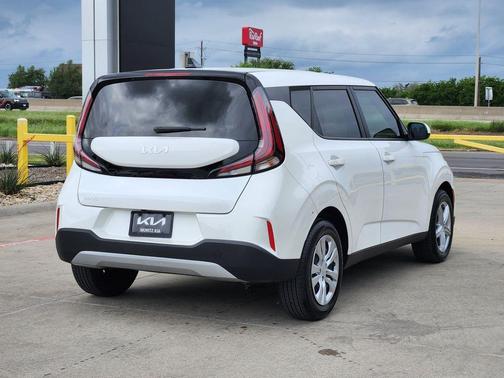 2024 Kia Soul LX