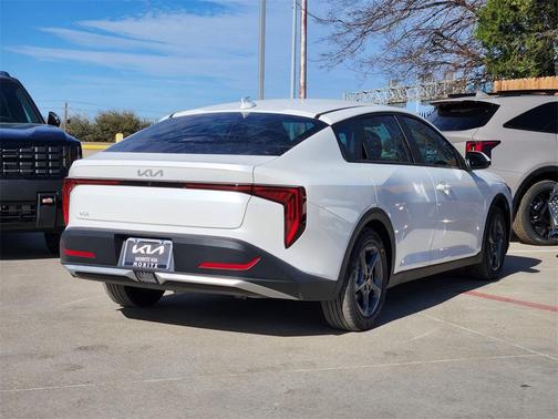 2026 Kia K4 