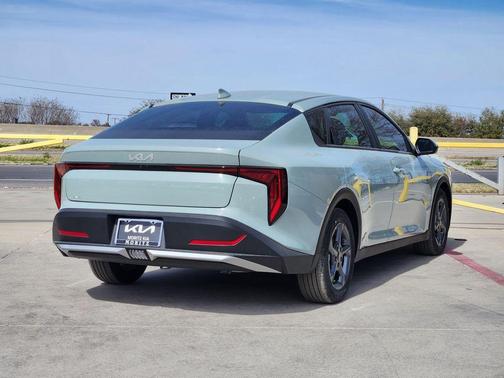 2026 Kia K4 