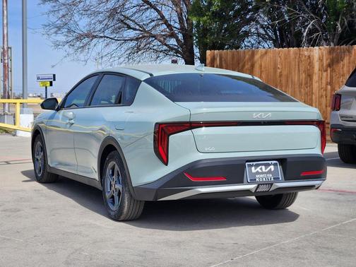 2026 Kia K4 