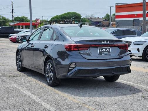 Gravity Gray 2024 Kia Forte LXS