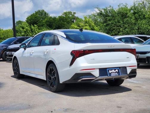 Snow White Pearl 2026 Kia K5 GT-Line