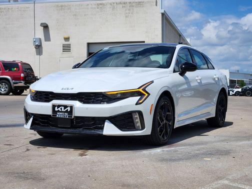 Snow White Pearl 2026 Kia K5 GT-Line