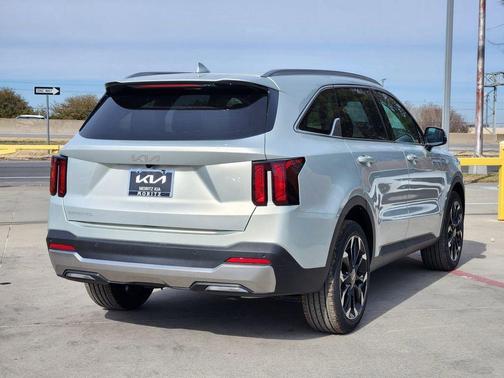 Ivory Silver 2026 Kia Sorento EX