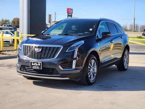 Wilder Metallic 2023 Cadillac XT5 Premium Luxury