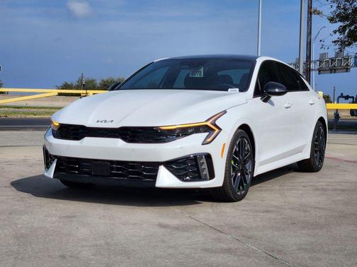 Snow White Pearl 2026 Kia K5 GT