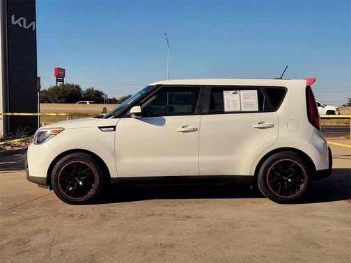 2016 Kia Soul Base