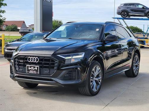 Night Black 2020 Audi Q8 55 Premium