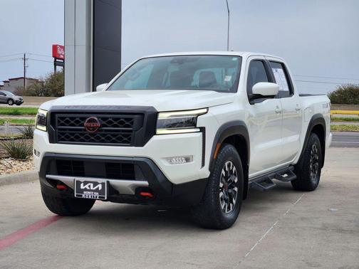 2022 Nissan Frontier PRO-X