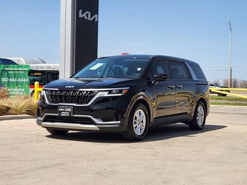 2023 Kia Carnival LX
