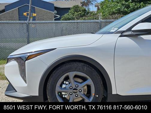 White Pearl 2026 Kia K4 LXS