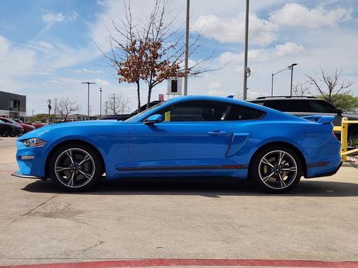Grabber Blue 2023 Ford Mustang GT Premium