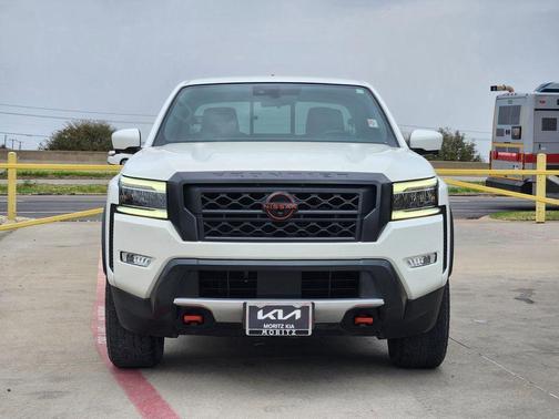 Glacier White 2022 Nissan Frontier PRO-X