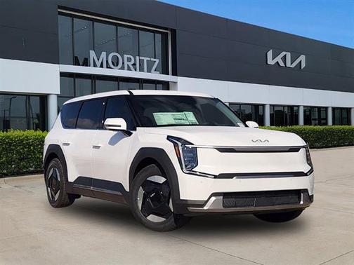 Glacial White Pearl 2026 Kia EV9 Light Long Range