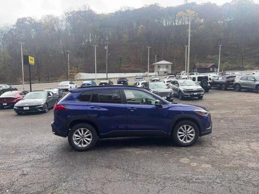 2025 Toyota Corolla Cross LE