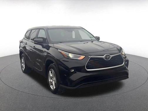 2025 Toyota Highlander LE