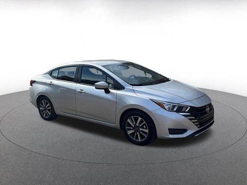2023 Nissan Versa 1.6 SV