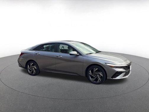 2025 Hyundai ELANTRA HEV Limited