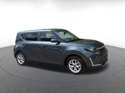 Gravity Gray 2025 Kia Soul LX