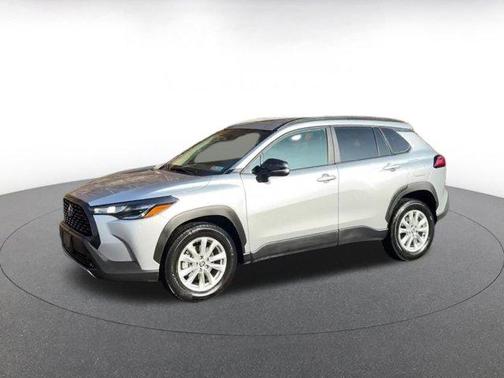 2025 Toyota Corolla Cross LE
