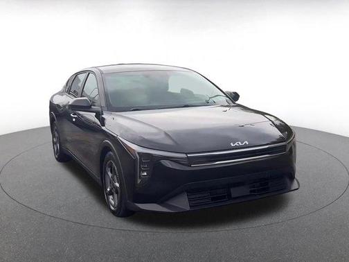 Aurora Black Pearl 2025 Kia K4