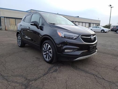 Photo 2 of 26 of 2020 Buick Encore Essence