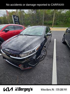 Aurora Black Pearl 2023 Kia Forte GT-Line