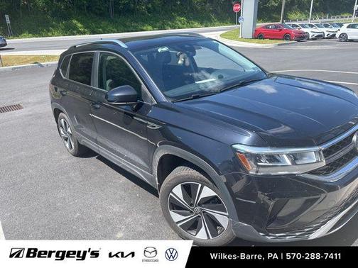 Deep Black 2024 Volkswagen Taos 1.5T SE
