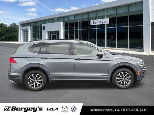 Platinum Gray Metallic 2020 Volkswagen Tiguan 2.0T SE 4MOTION
