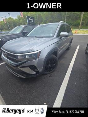 Silver 2022 Volkswagen Taos 1.5T SE