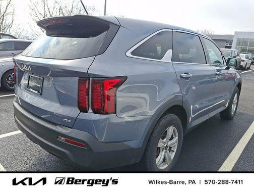 2023 Kia Sorento LX