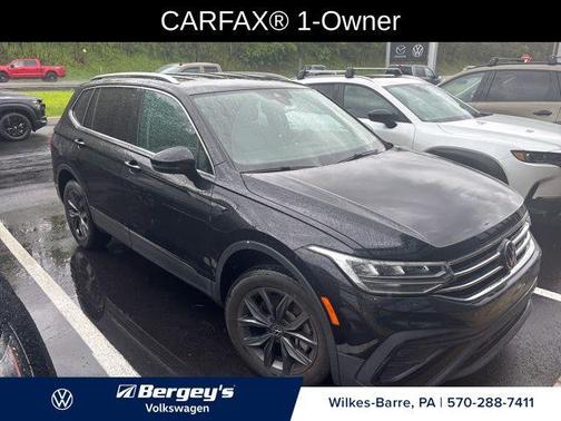Deep Black 2022 Volkswagen Tiguan 2.0T SE