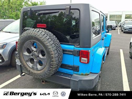 Chief Clearcoat 2017 Jeep Wrangler Unlimited Freedom 4x4