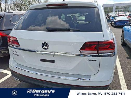 White 2023 Volkswagen Atlas 3.6L SE w/Technology