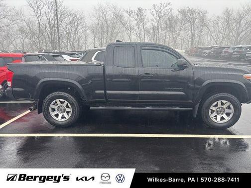 2016 Toyota Tacoma SR5