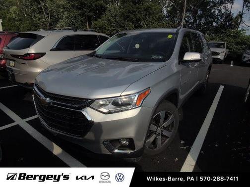 Silver Ice Metallic 2019 Chevrolet Traverse LT Leather