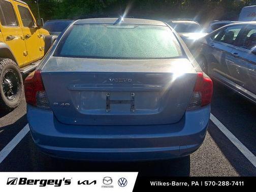 Barents Blue Metallic 2008 Volvo S40 2.4i
