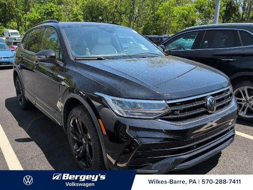 Deep Black 2024 Volkswagen Tiguan 2.0T SE R-Line Black 4MOTION