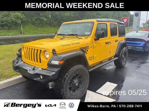 Baja Yellow Clearcoat 2019 Jeep Wrangler Unlimited Sport