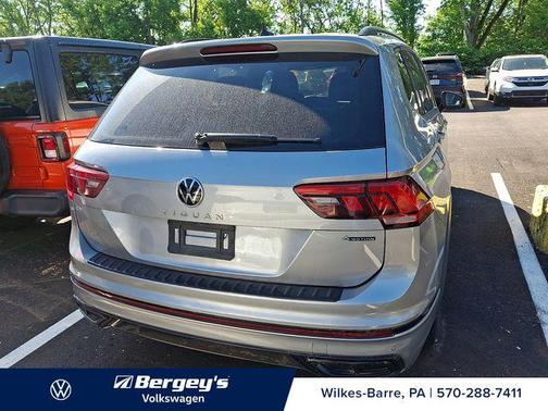 Silver 2022 Volkswagen Tiguan 2.0T SE R-Line Black 4MOTION