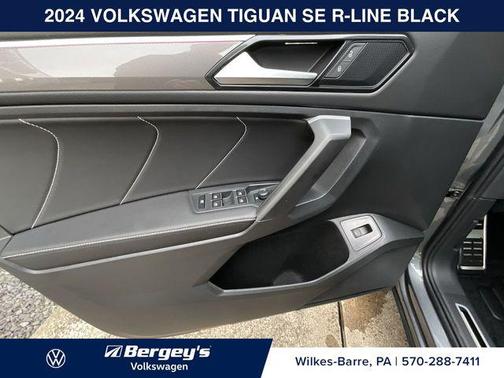 Platinum Gray Metallic 2024 Volkswagen Tiguan 2.0T SE R-Line Black 4MOTION