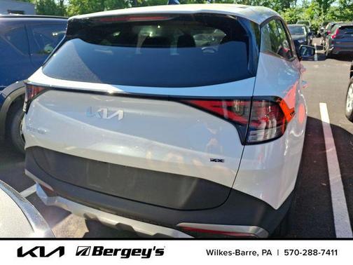 Snow White Pearl 2024 Kia Sportage LX