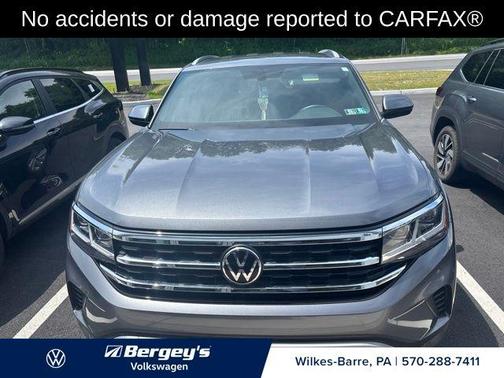 Platinum Gray Metallic 2023 Volkswagen Atlas Cross Sport 2.0T SE w/Technology 4MOTION