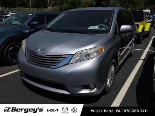 Silver Sky Metallic 2012 Toyota Sienna XLE