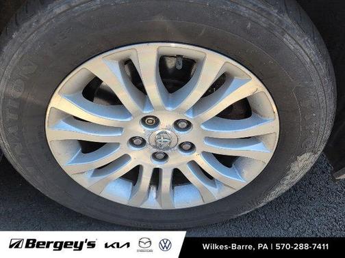 Silver Sky Metallic 2012 Toyota Sienna XLE