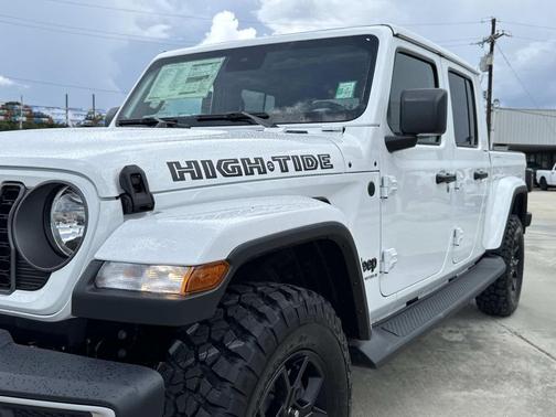 2025 Jeep Gladiator High Tide