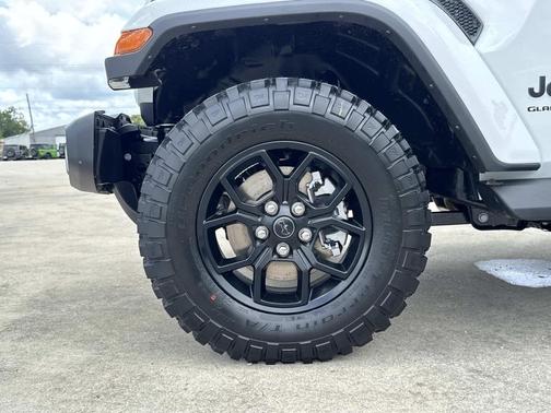 2025 Jeep Gladiator High Tide